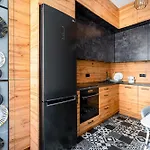 Flat At Powisle Great Location Апартаменты *