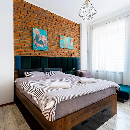 아파트 Flat At Powisle Great Location